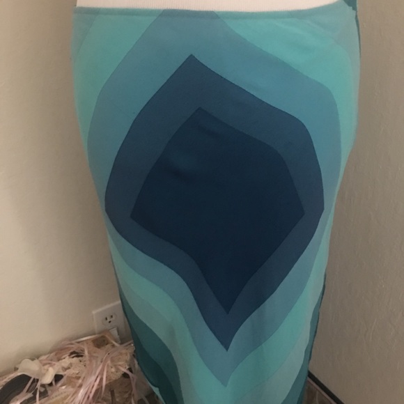 Skirt - Picture 3 of 6